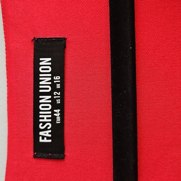 Fashion Union - Vibrant Red Wrap Dress - Size 12 - Picture 2 of 6
